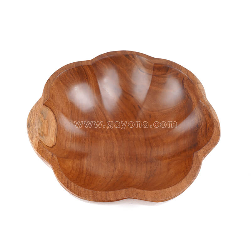 Low Sea Shells